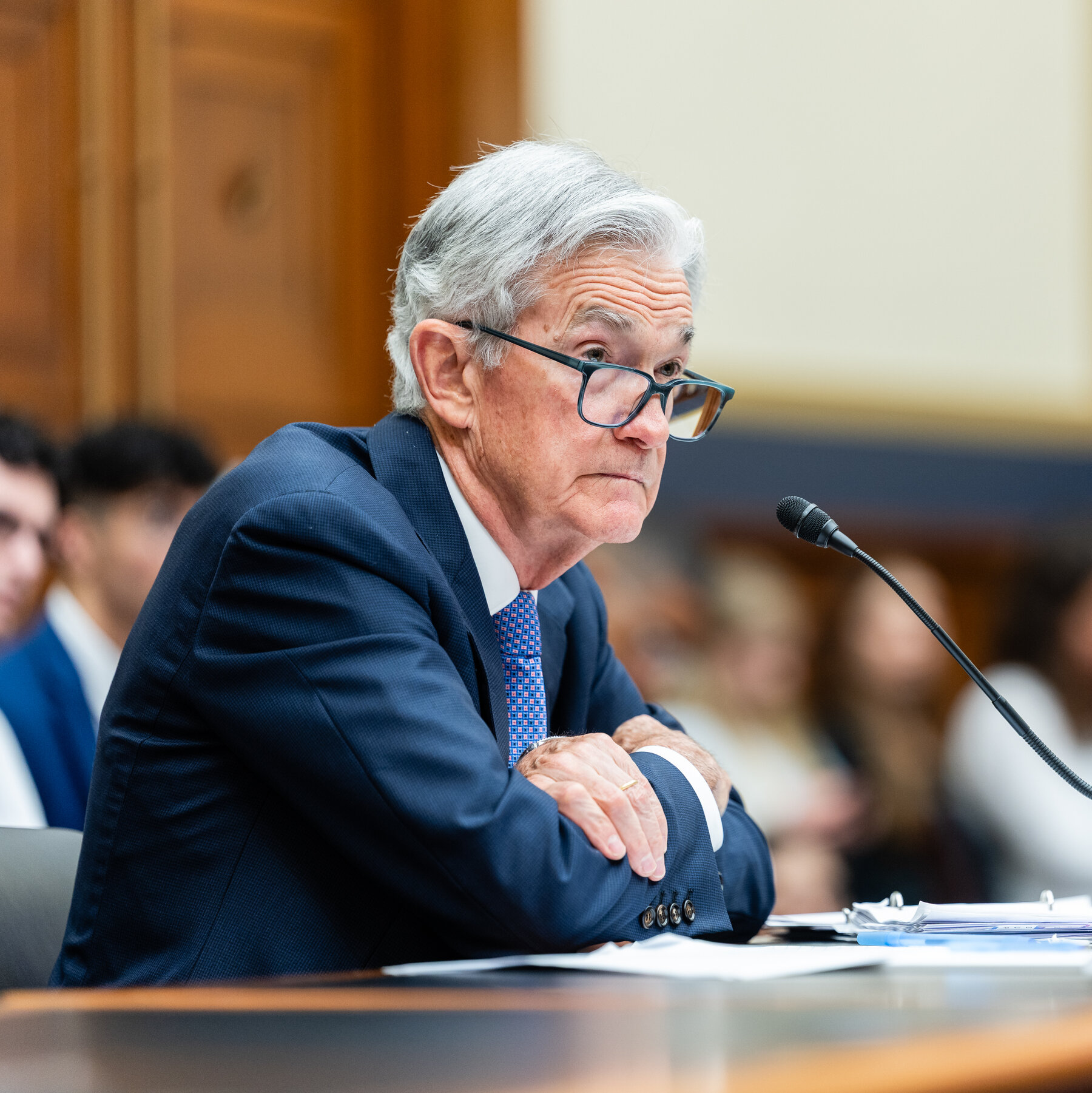You are currently viewing Trump’s Withering Criticism of Powell Puts Fed Decisions Under Microscope